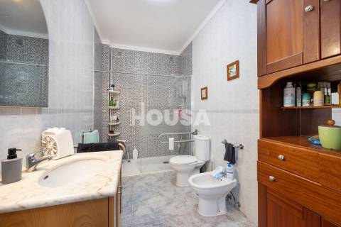 Moradia T3 com terreno na Barreira, Leiria.