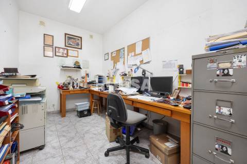 Moradia T3 com terreno na Barreira, Leiria.