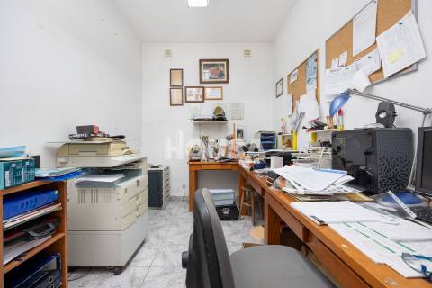 Moradia T3 com terreno na Barreira, Leiria.