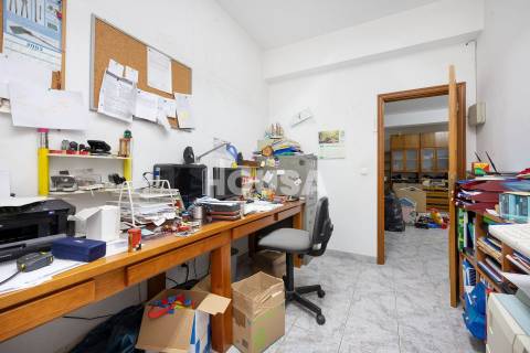 Moradia T3 com terreno na Barreira, Leiria.