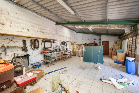 Moradia T3 com terreno na Barreira, Leiria.