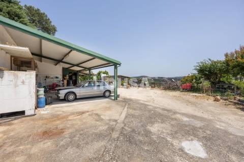 Moradia T3 com terreno na Barreira, Leiria.