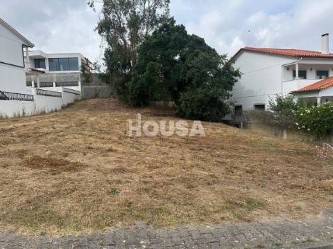 Lote de Terreno para Construção – 671m²