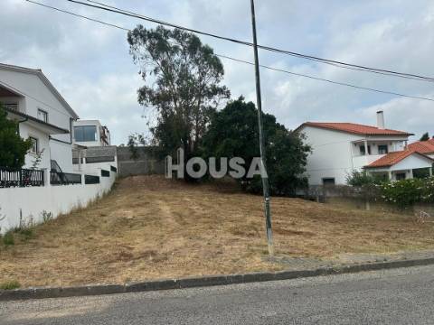 Lote de Terreno para Construção – 671m²