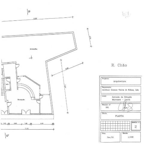 Prédios de 4 Pisos Junto à Estação de Comboios - Leiria