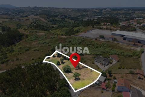 Terreno com 4.340m2 nas Cortes, Leiria.