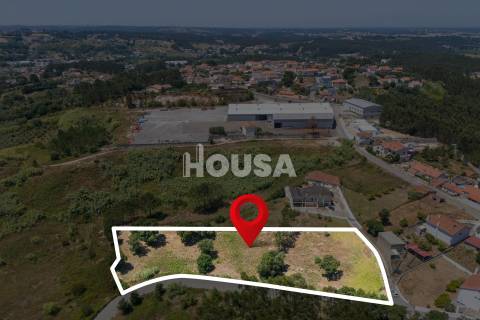 Terreno com 4.340m2 nas Cortes, Leiria.