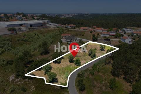 Terreno com 4.340m2 nas Cortes, Leiria.