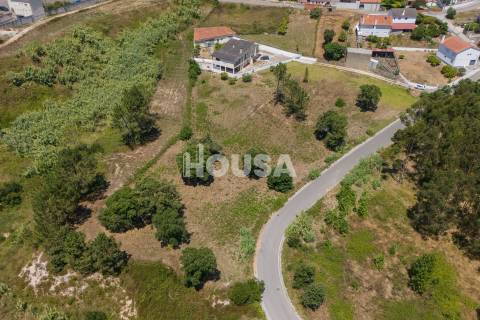 Terreno com 4.340m2 nas Cortes, Leiria.