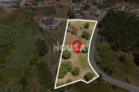 Terreno com 4.340m2 nas Cortes, Leiria.