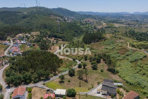 Terreno com 4.340m2 nas Cortes, Leiria.