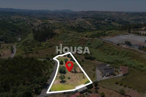 Terreno com 4.340m2 nas Cortes, Leiria.