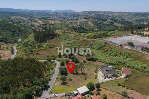 Terreno com 4.340m2 nas Cortes, Leiria.