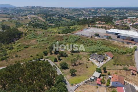 Terreno com 4.340m2 nas Cortes, Leiria.