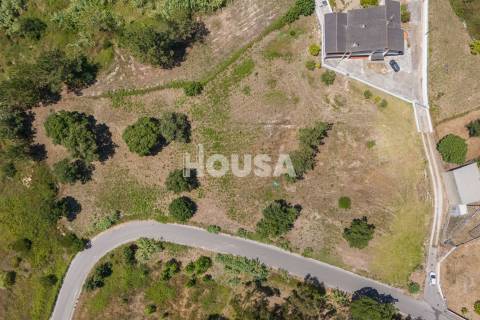 Terreno com 4.340m2 nas Cortes, Leiria.