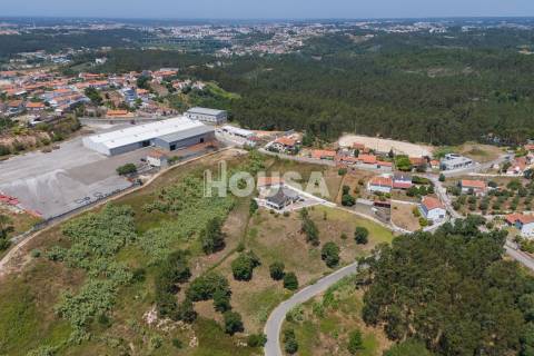 Terreno com 4.340m2 nas Cortes, Leiria.