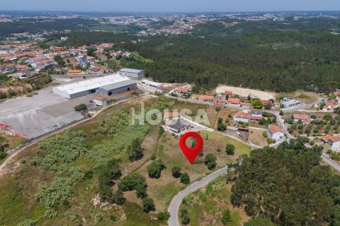 Terreno com 4.340m2 nas Cortes, Leiria.