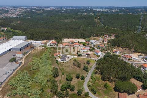 Terreno com 4.340m2 nas Cortes, Leiria.