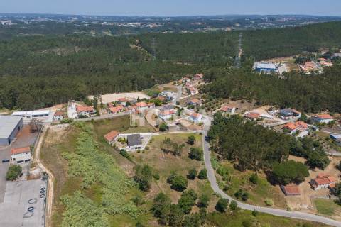 Terreno com 4.340m2 nas Cortes, Leiria.