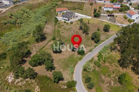 Terreno com 4.340m2 nas Cortes, Leiria.