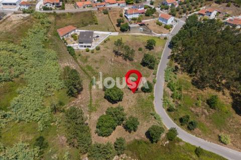 Terreno com 4.340m2 nas Cortes, Leiria.