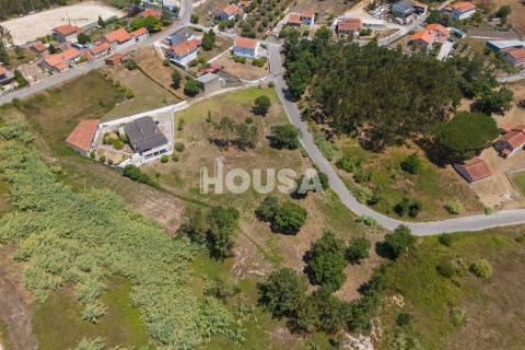 Terreno com 4.340m2 nas Cortes, Leiria.