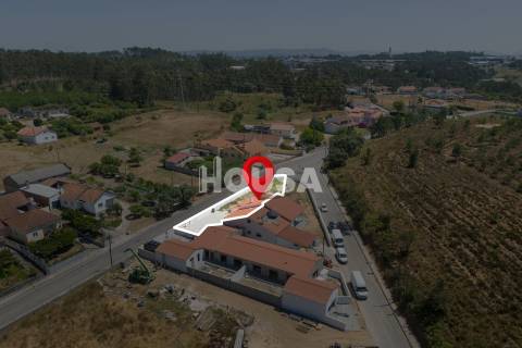 Moradia T3 Térrea Geminada – NOVA