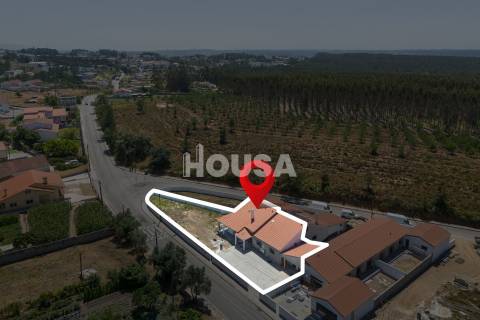 Moradia T3 Térrea Geminada – NOVA