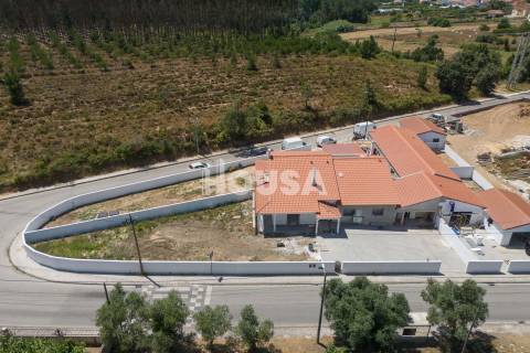 Moradia T3 Térrea Geminada – NOVA