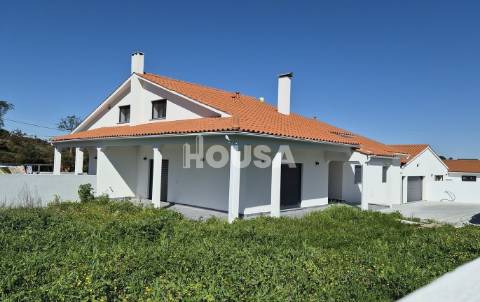 Moradia T3 Térrea Geminada – NOVA