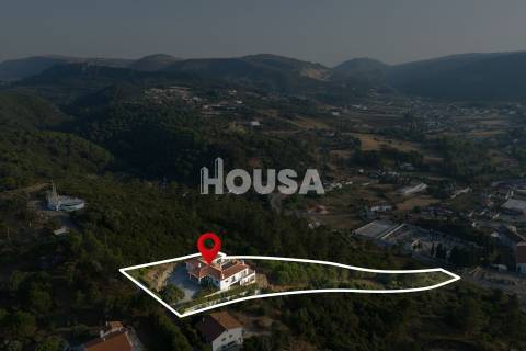 Magnífica Moradia T3+1 com Piscina – Porto de Mós