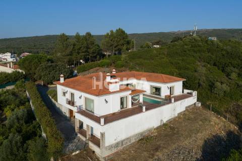 Magnífica Moradia T3+1 com Piscina – Porto de Mós