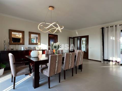 Magnífica Moradia T3+1 com Piscina – Porto de Mós