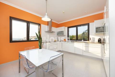 Magnífica Moradia T3+1 com Piscina – Porto de Mós