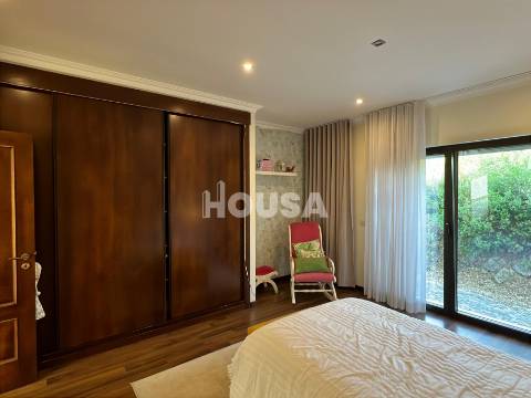 Magnífica Moradia T3+1 com Piscina – Porto de Mós