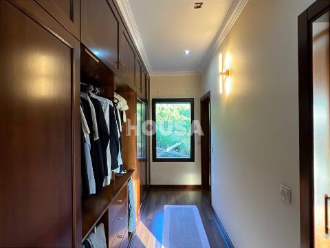 Magnífica Moradia T3+1 com Piscina – Porto de Mós