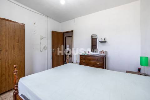 Moradia T3 com 1 hectare de terreno em Proença a Nova