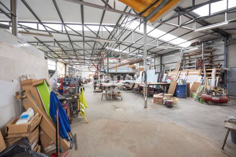 Arrendamento de Armazém - Caranguejeira