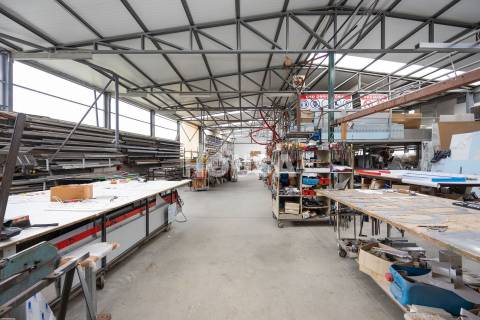 Arrendamento de Armazém - Caranguejeira