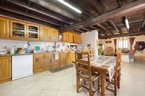 Moradia T3 com terreno de 2.157 m² – Raposeira, Colmeias | Leiria