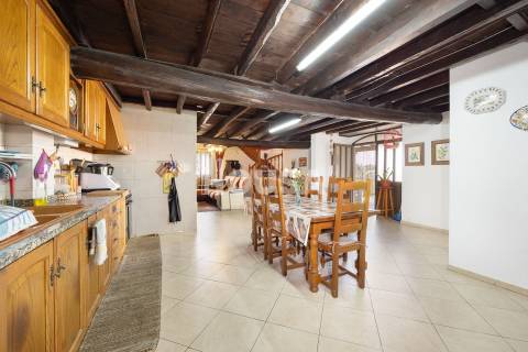 Moradia T3 com terreno de 2.157 m² – Raposeira, Colmeias | Leiria