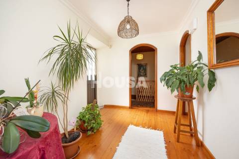 Moradia T3 com terreno de 2.157 m² – Raposeira, Colmeias | Leiria