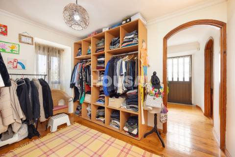 Moradia T3 com terreno de 2.157 m² – Raposeira, Colmeias | Leiria