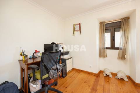 Moradia T3 com terreno de 2.157 m² – Raposeira, Colmeias | Leiria