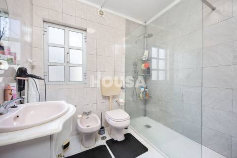 Moradia T3 com terreno de 2.157 m² – Raposeira, Colmeias | Leiria