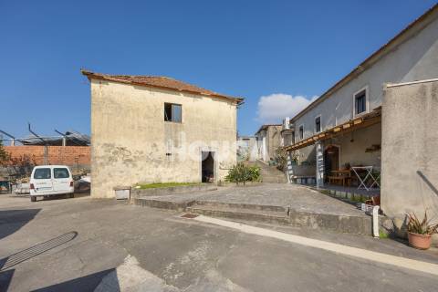 Moradia T3 com terreno de 2.157 m² – Raposeira, Colmeias | Leiria