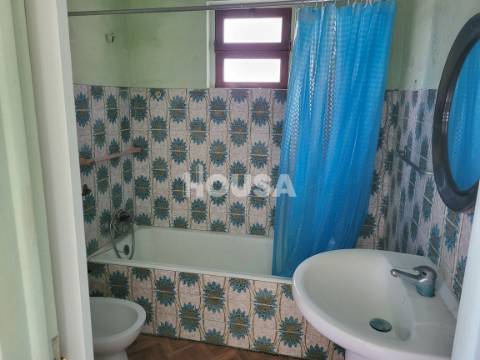 Moradia para recuperar - Famalicão/Cortes