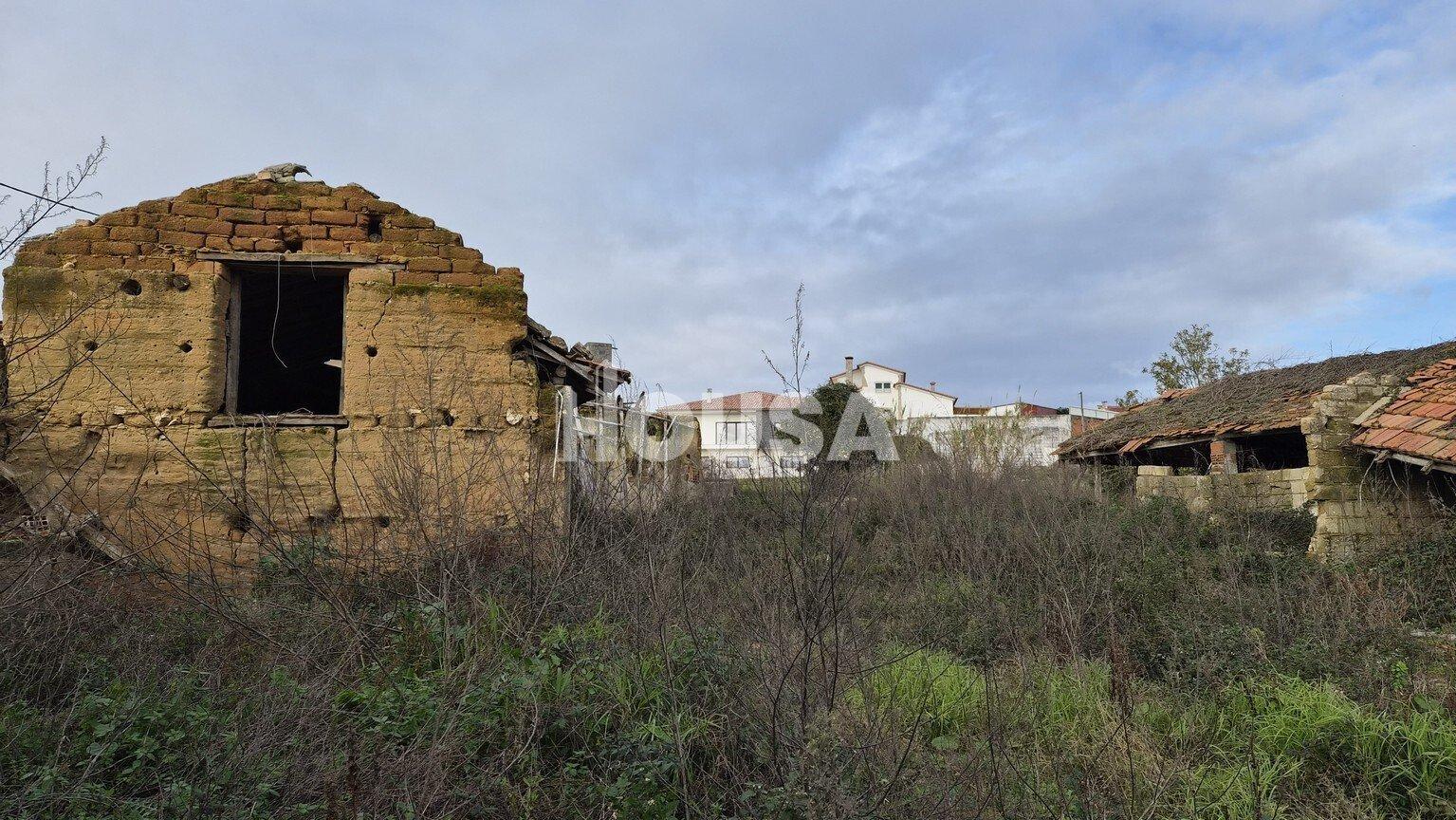 Terreno Urbano com 613m² | Possibilidade de Construção de 2 Moradias | Bidoeira – Leiria