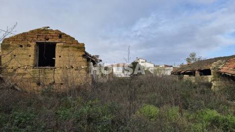 Terreno Urbano com 613m² | Possibilidade de Construção de 2 Moradias | Bidoeira – Leiria