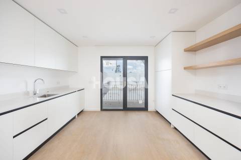 Moradia T4 | Barosa, Leiria